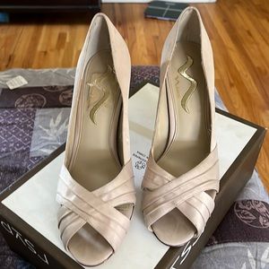 Wedding silk shoes